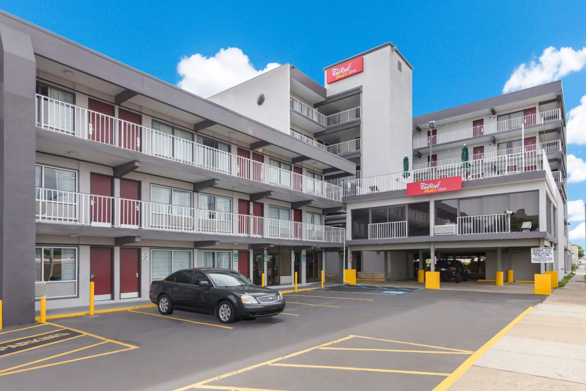 Red Roof Inn PLUS & Suites Virginia Beach - Seaside
