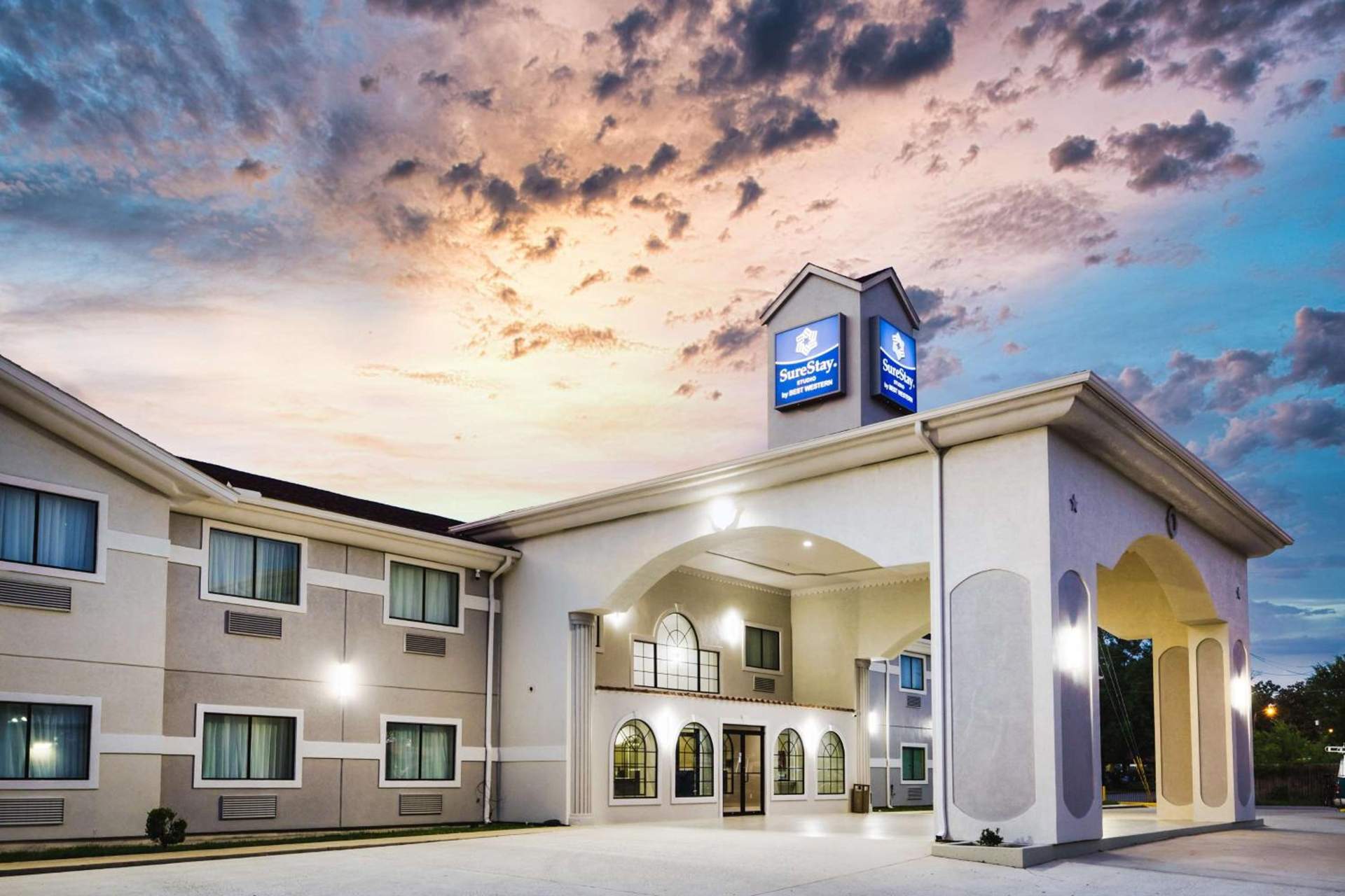 SureStay Studio by Best Western Conroe Downtown