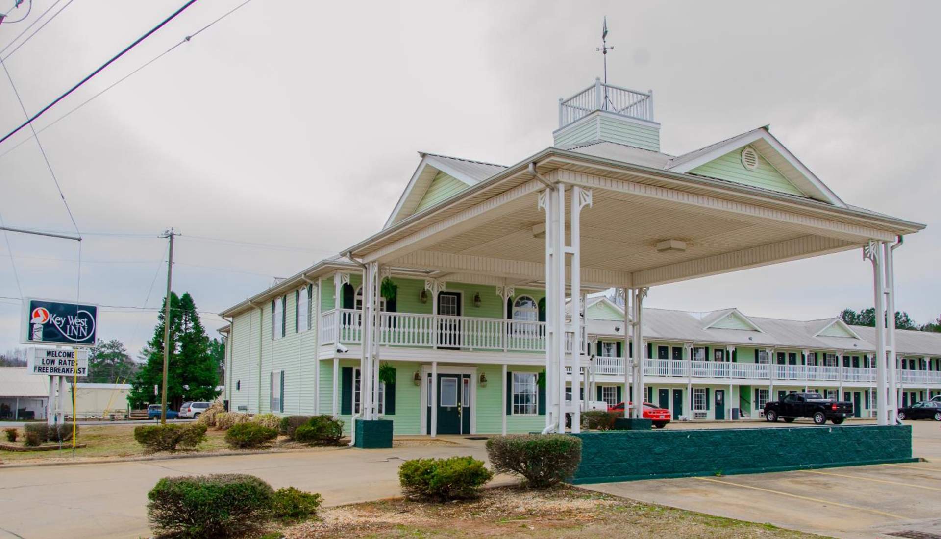 Key West Inn - Childersburg
