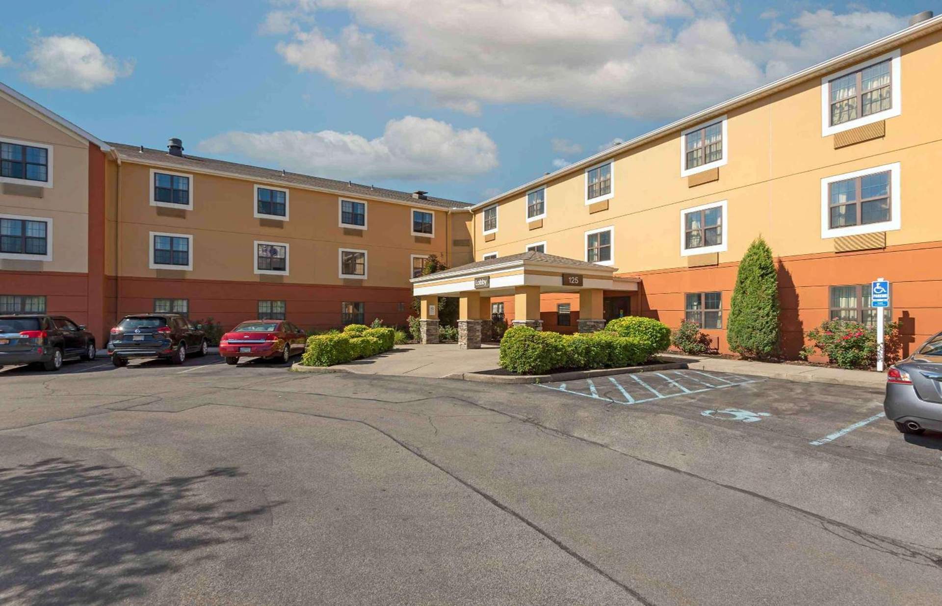 Studio 6 Corporate Extended Stay Buffalo Amherst NY