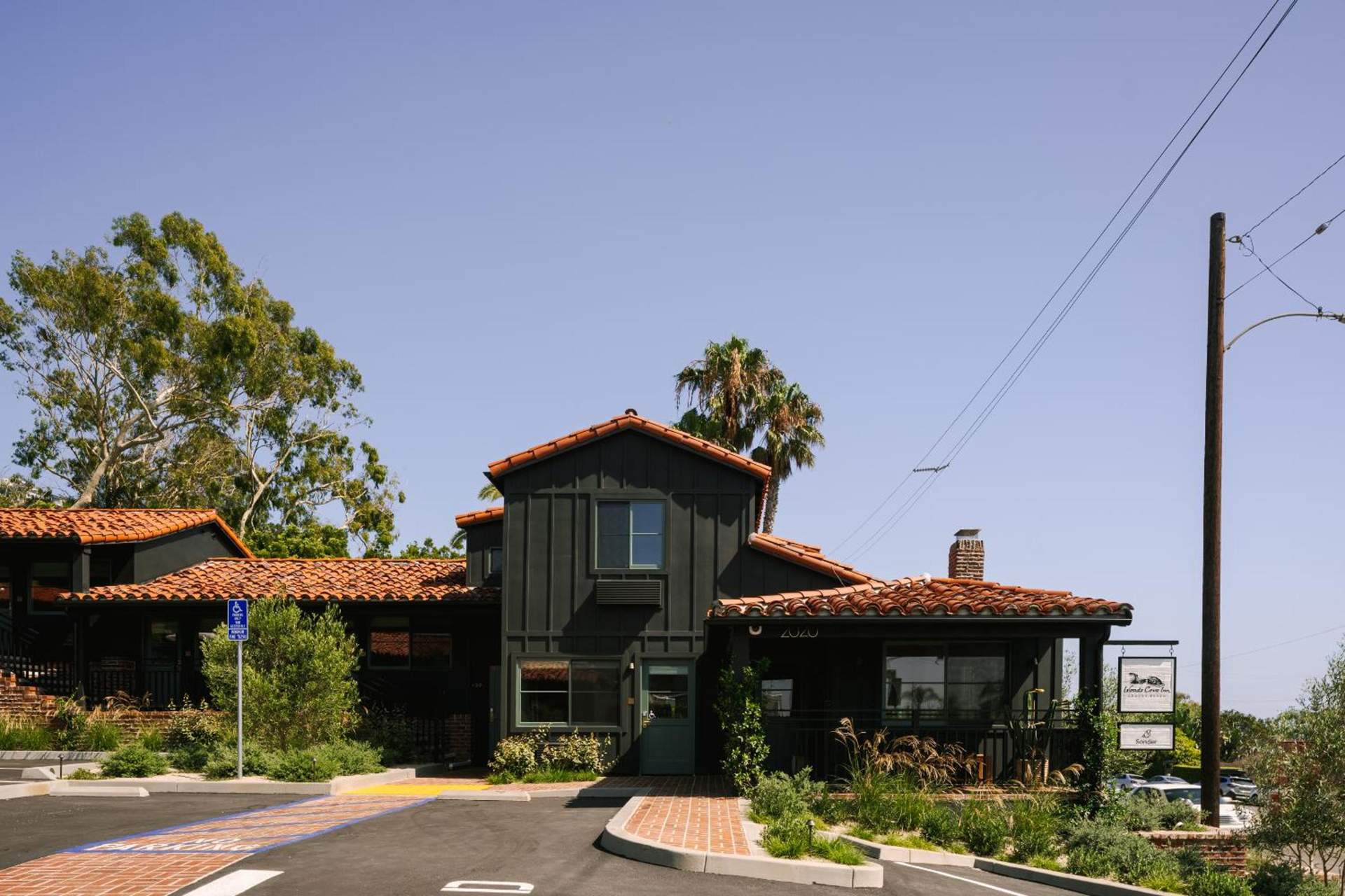 Woods Cove Inn