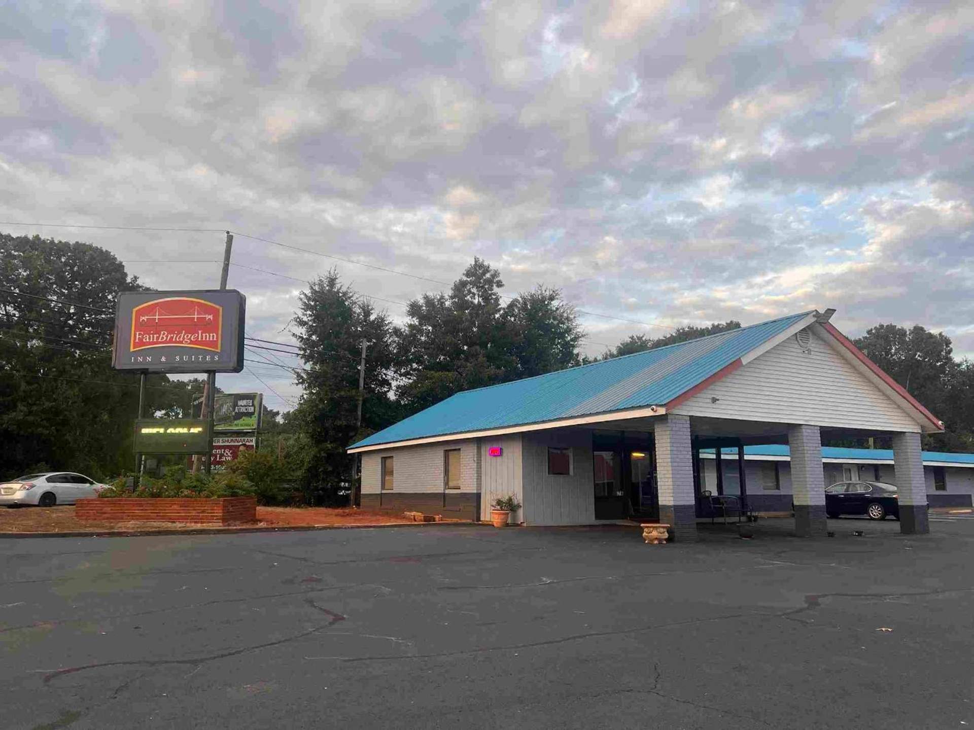 Fairbridge Inn & Suites