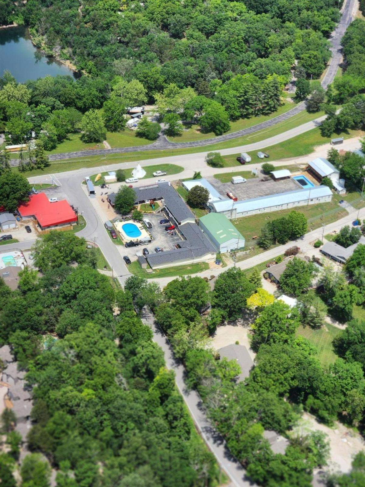 Hunter's Friend Resort near Table Rock Lake