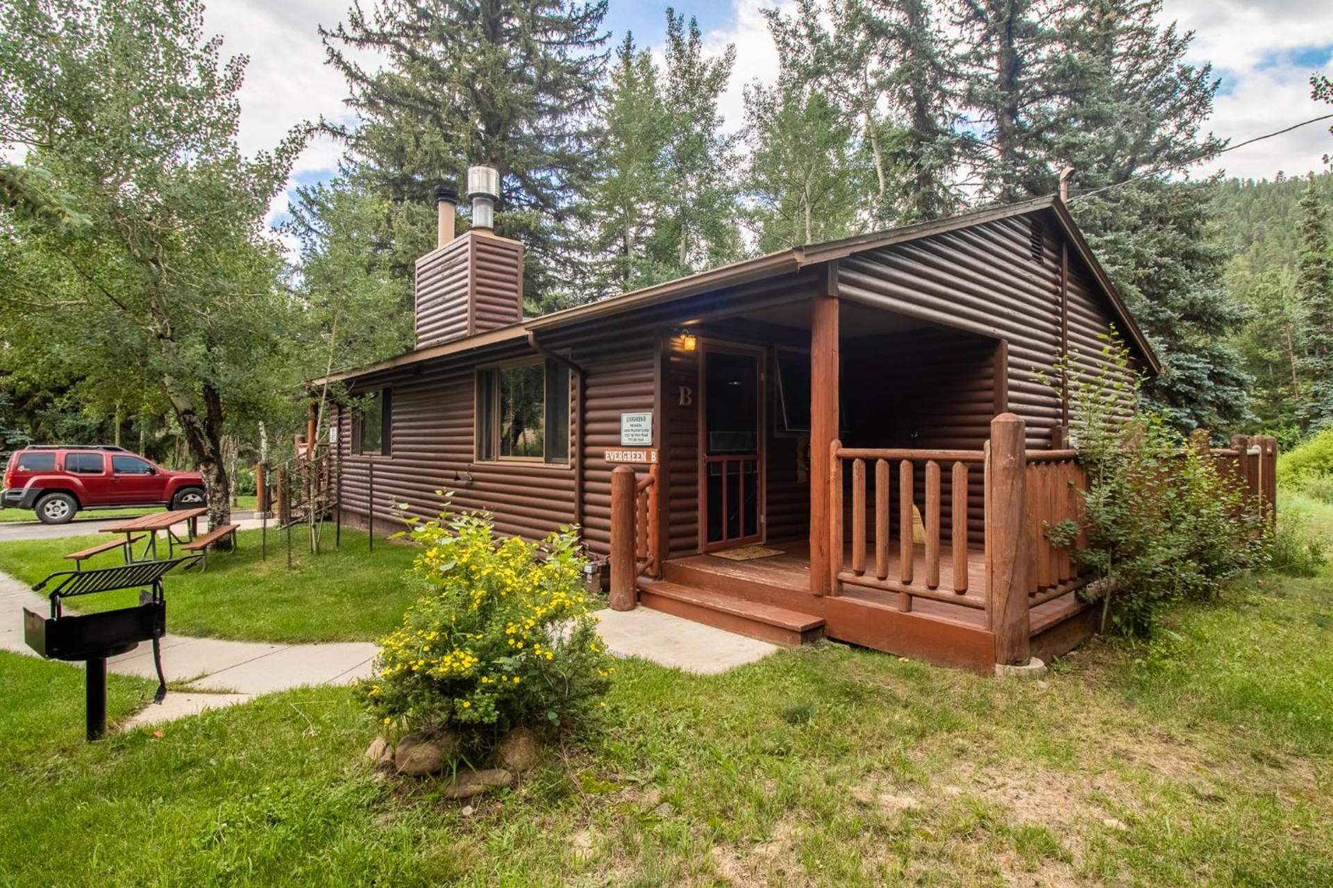 Castle Mountain Lodge