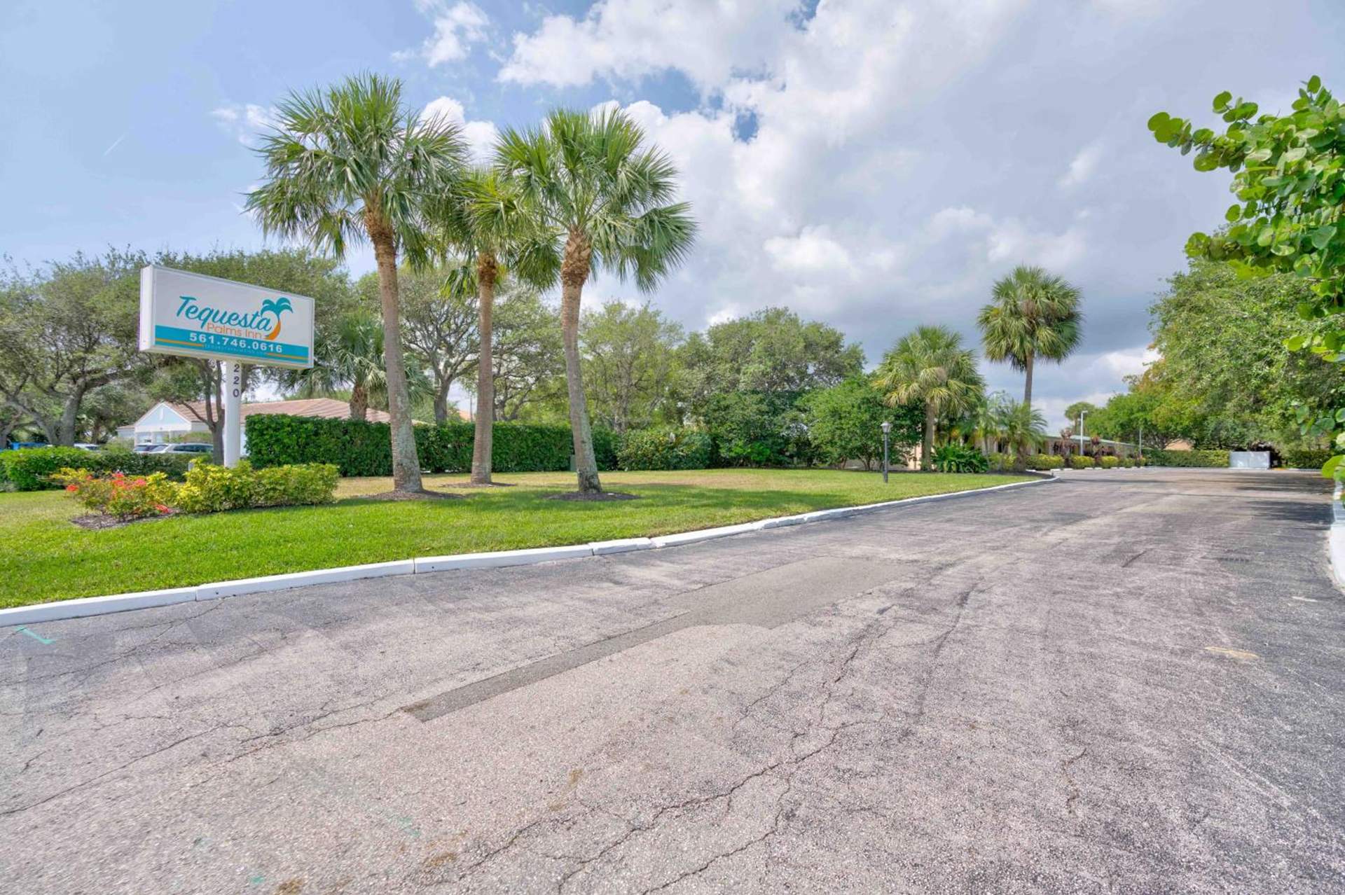 Tequesta Palms Inn