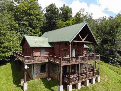 Dream Mountain Lodge