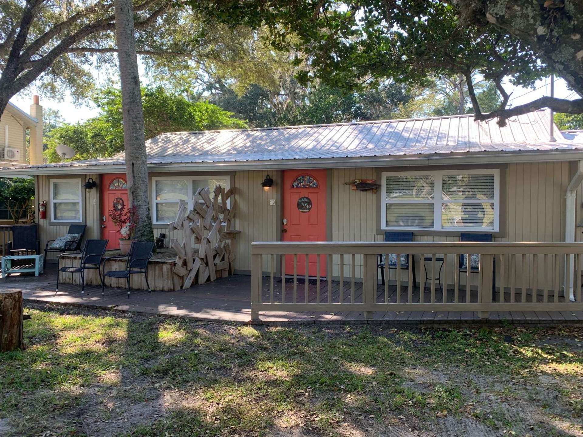 Nature Coast Inn & Cottages