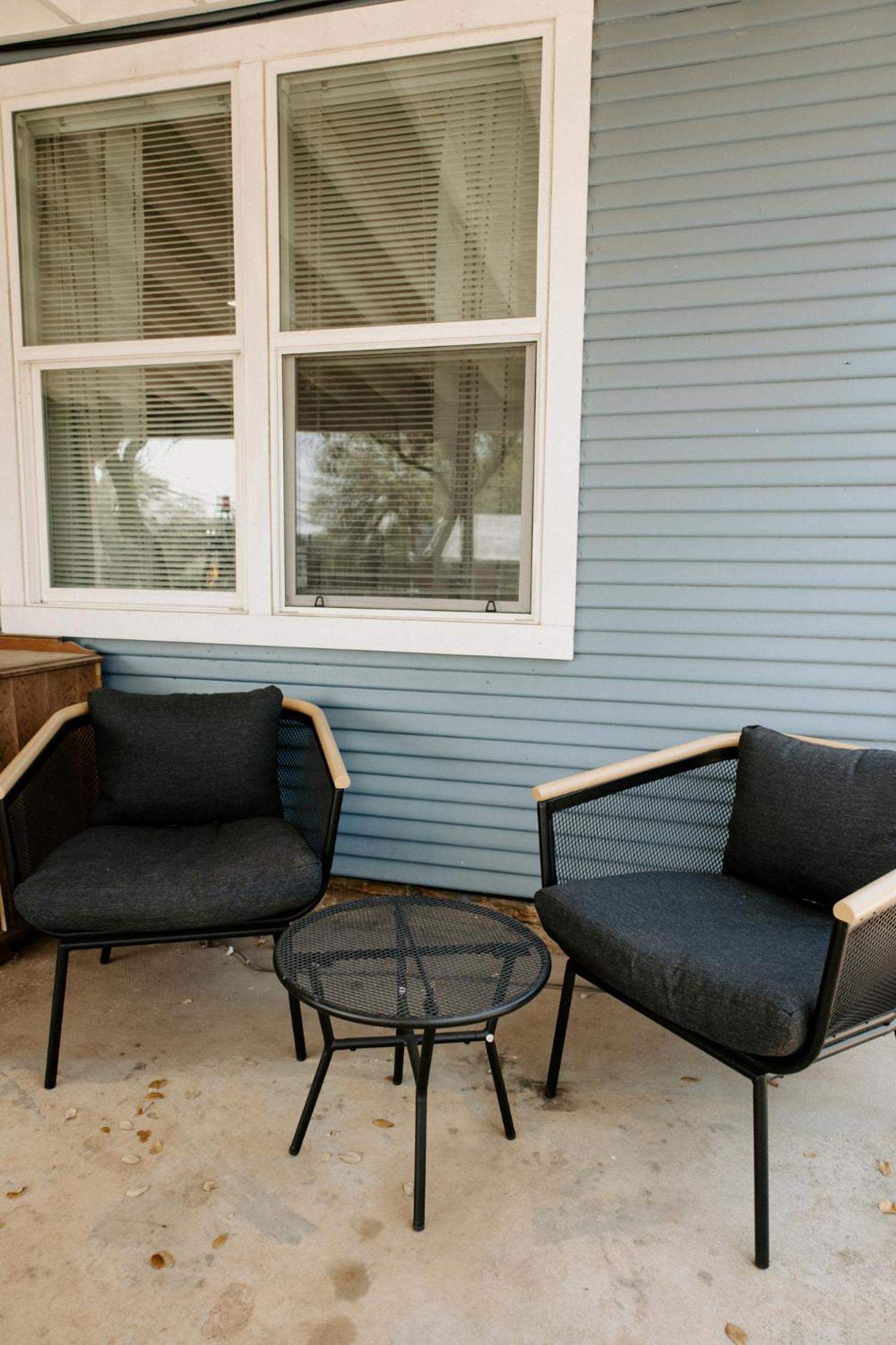 Downtown Studio 1 at Beer Ranch Project Inn