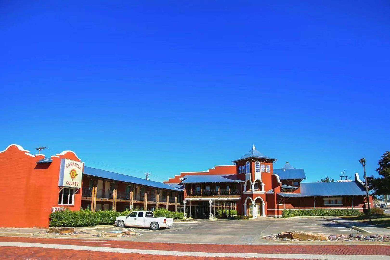 Bo Hotel Canadian Courts