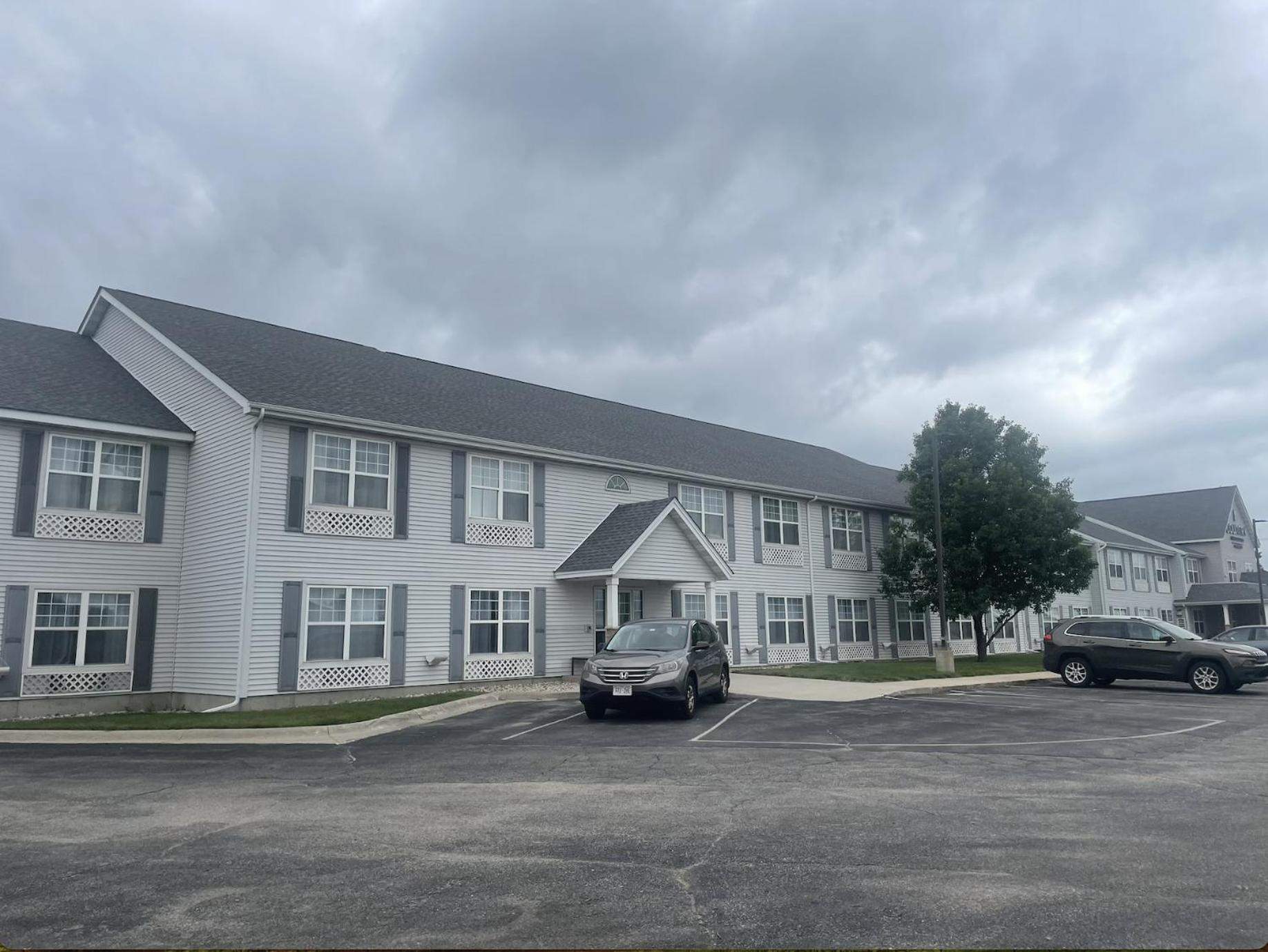HARMONY INN & SUITES