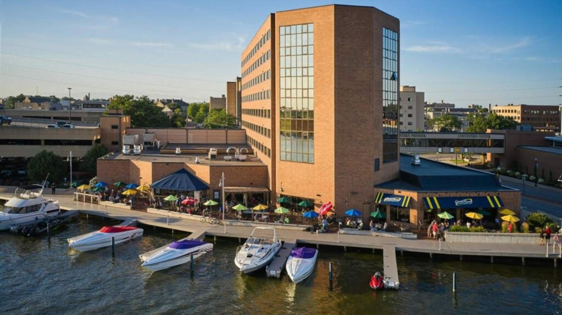 Oshkosh Marriott Waterfront Hotel & Convention Center