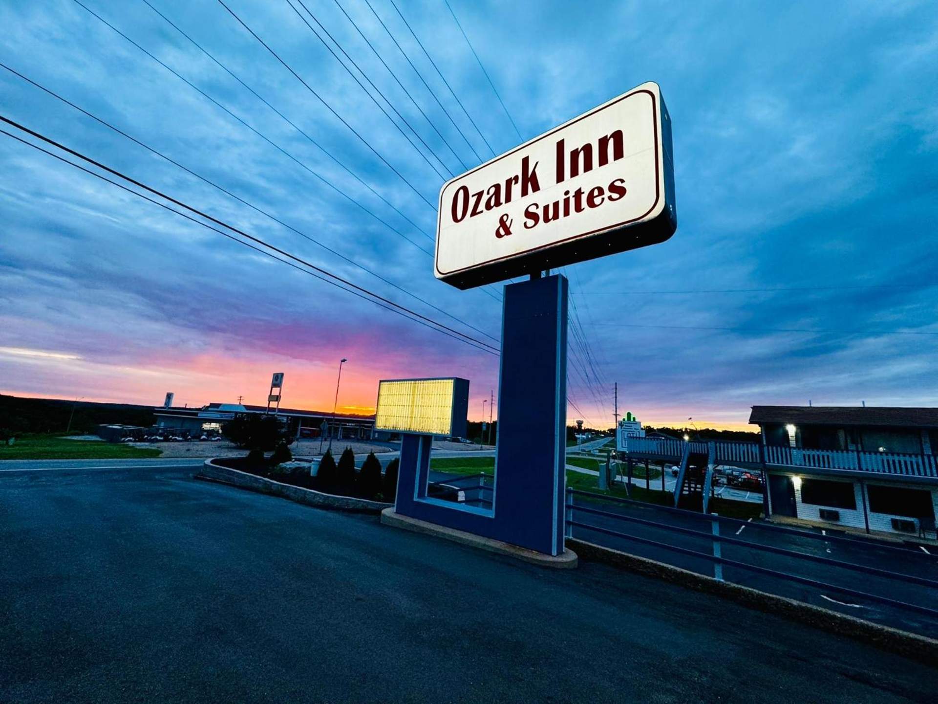 Ozark Inn and Suites