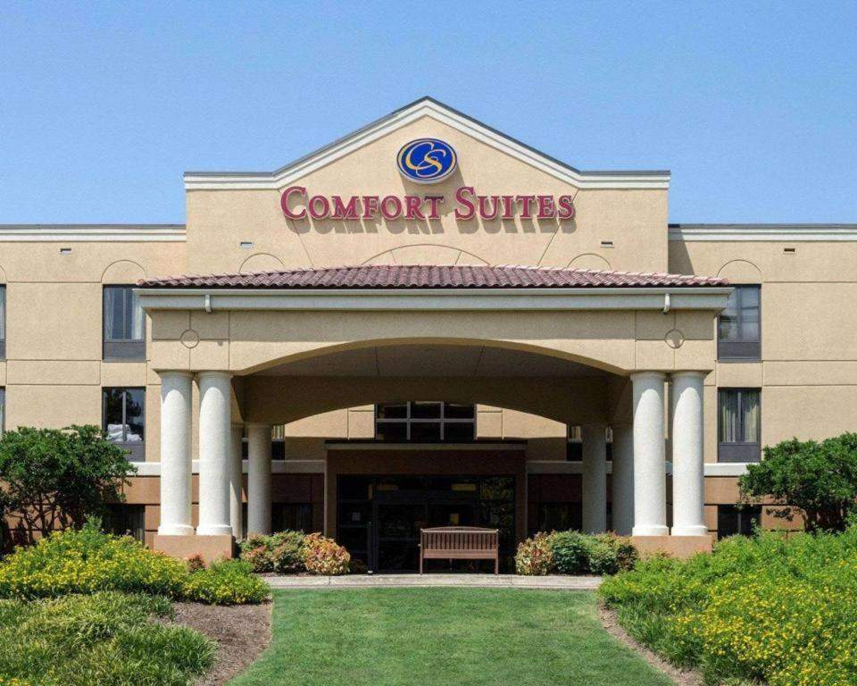Comfort Suites