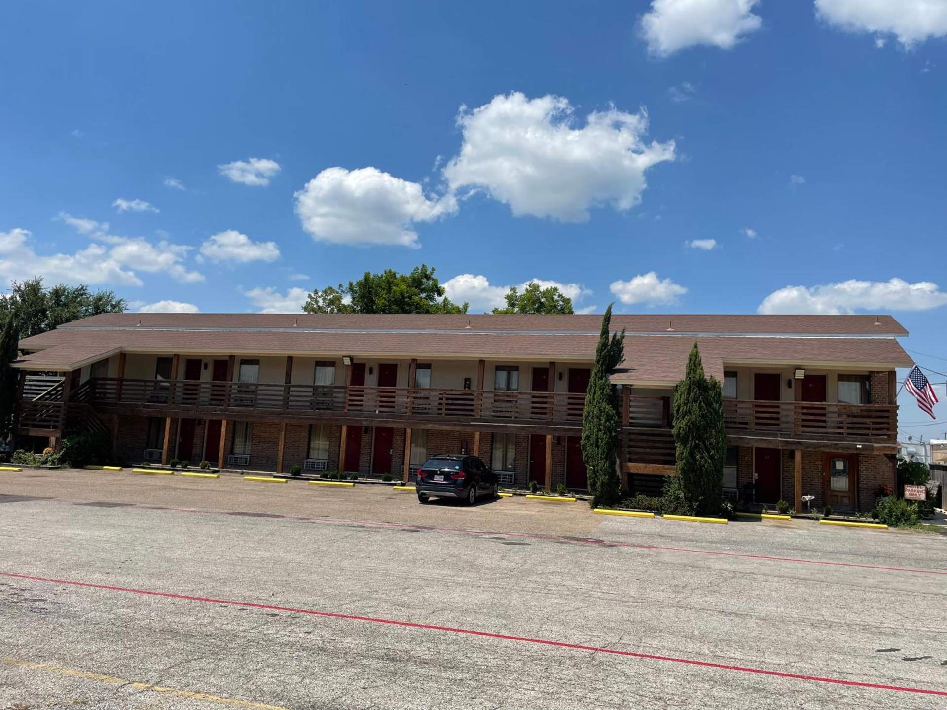 Granbury Inn and Suites