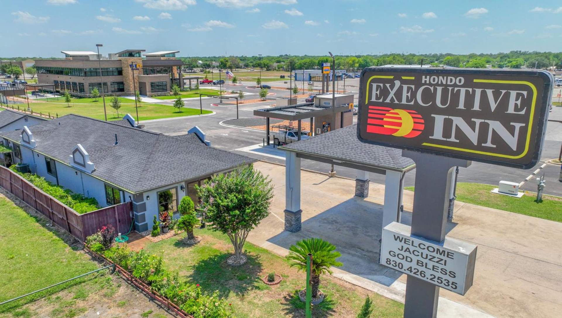 Executive Inn Hondo