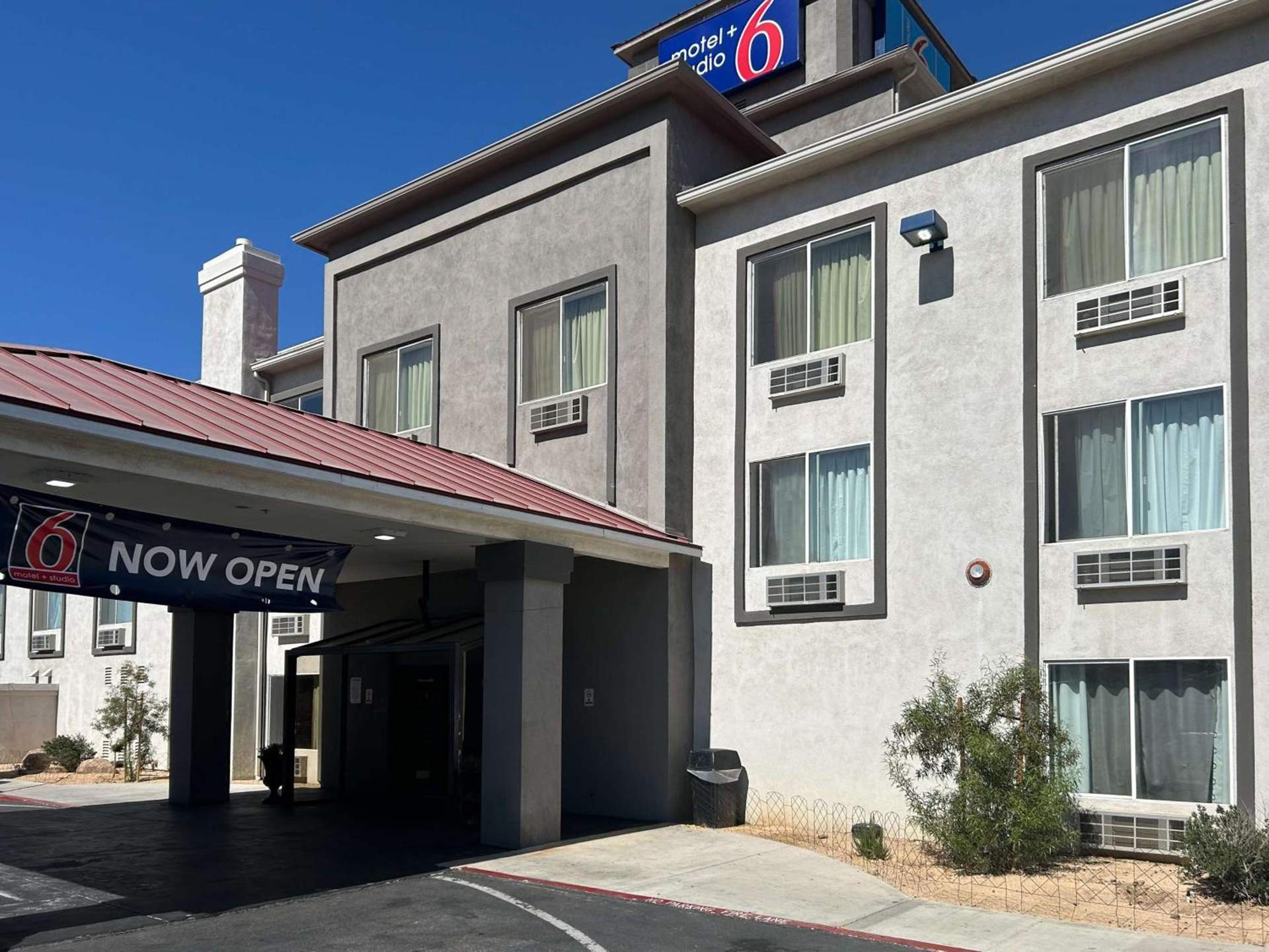 Studio 6 Suites Hesperia CA West Main Street I 15
