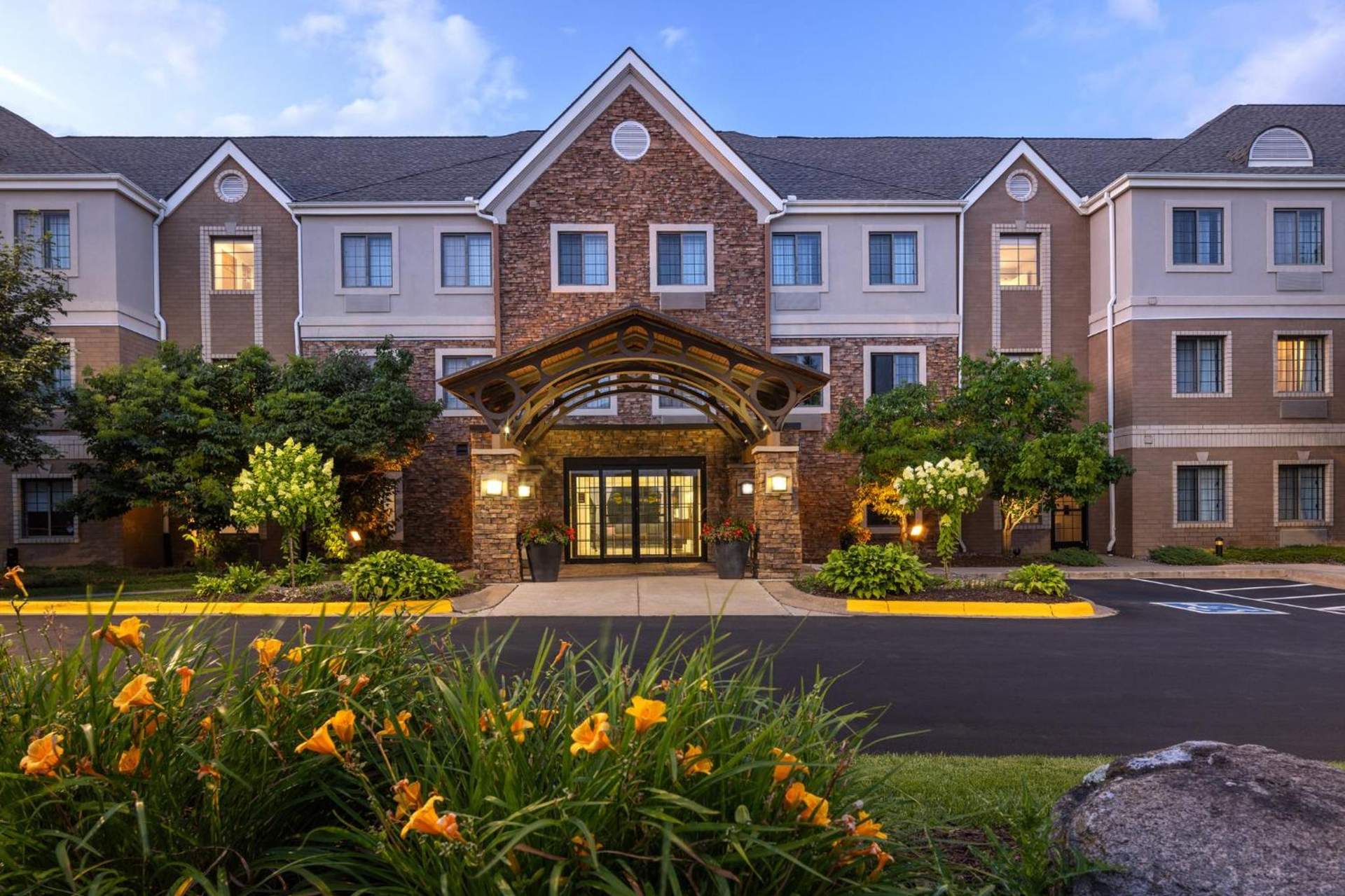 Staybridge Suites Minneapolis-Maple Grove by IHG