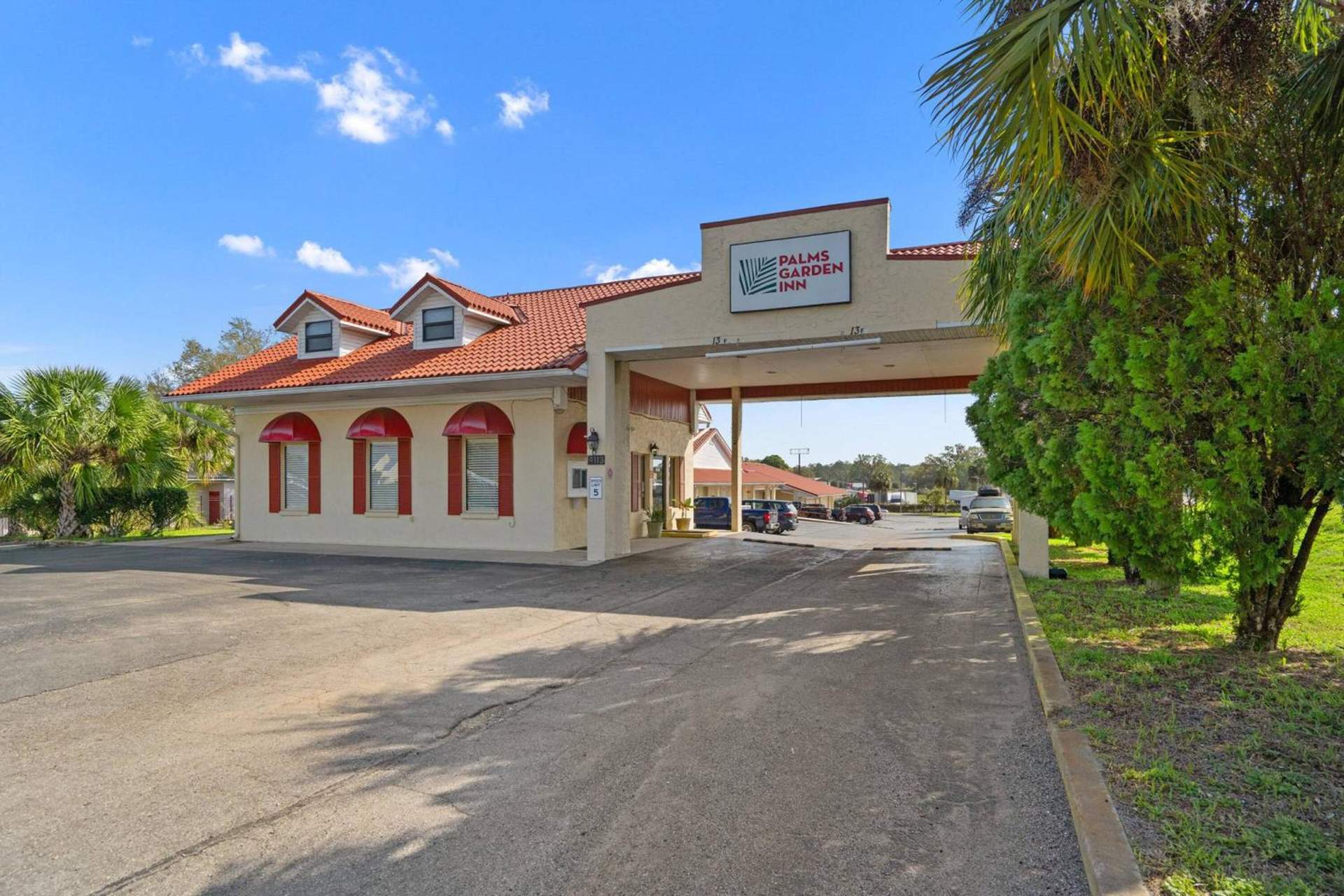 Palms Garden Inn