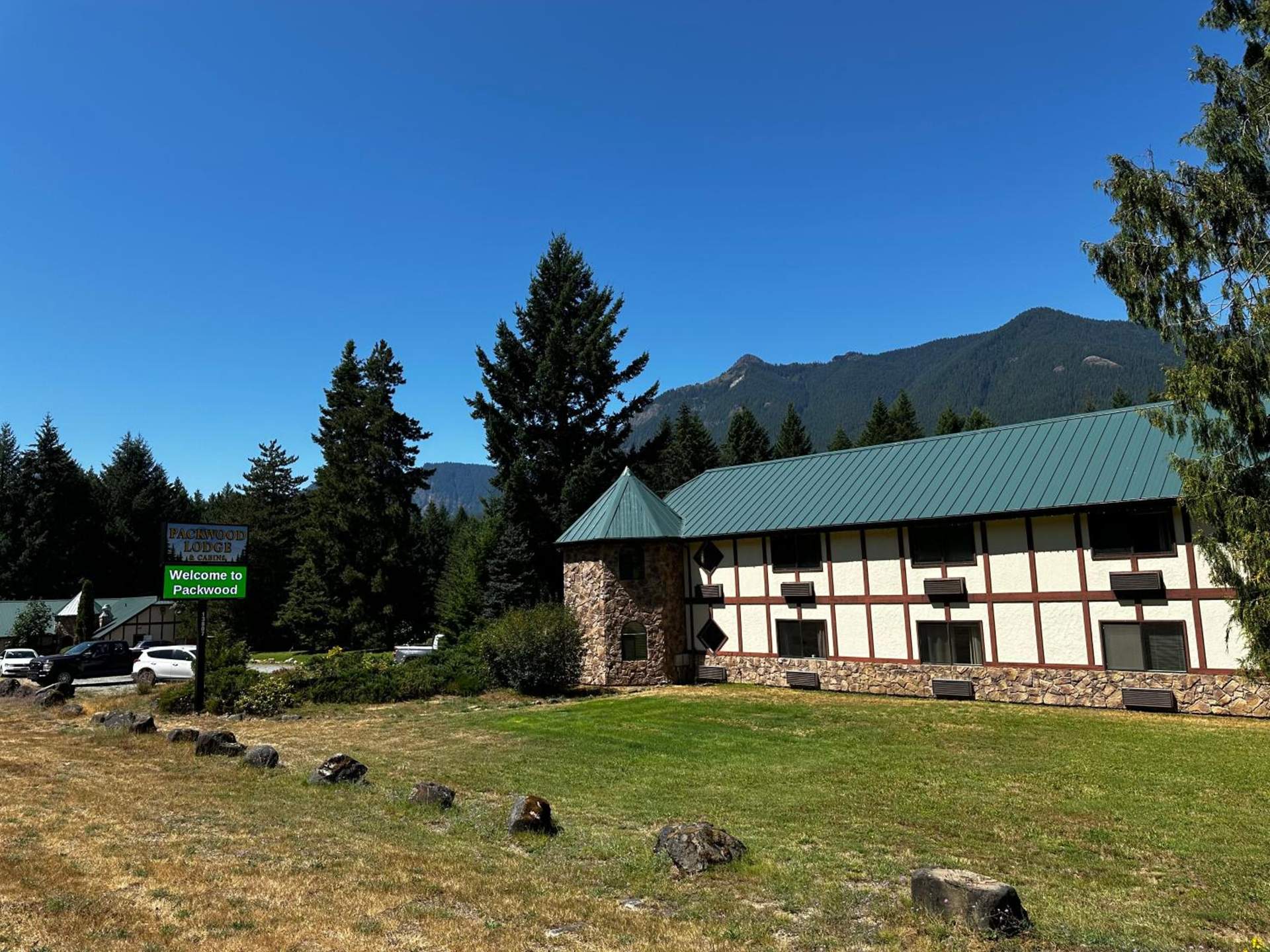Packwood Lodge & Cabins