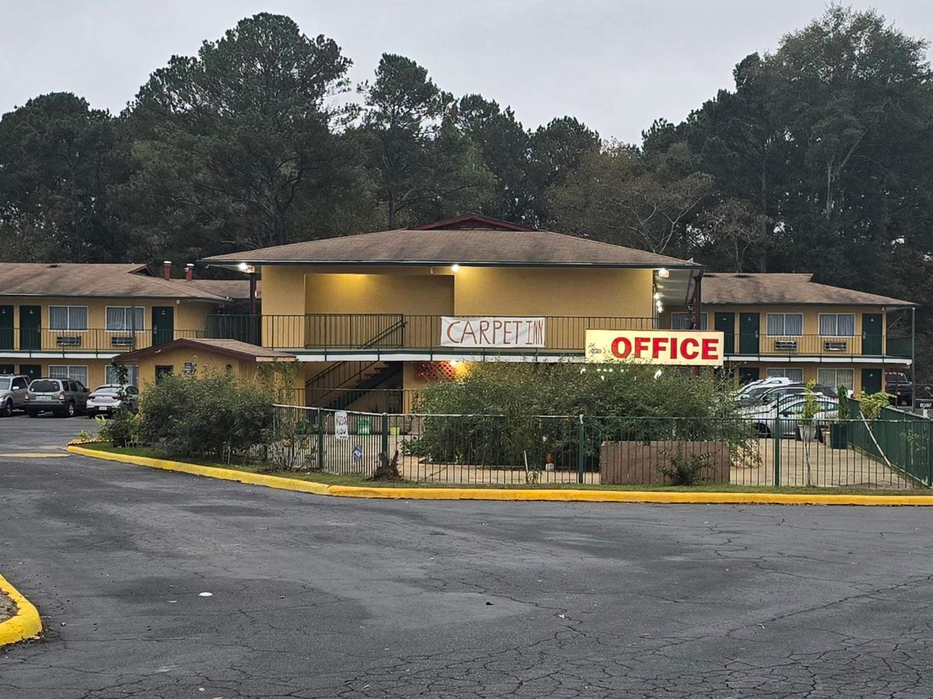Carpet Inn