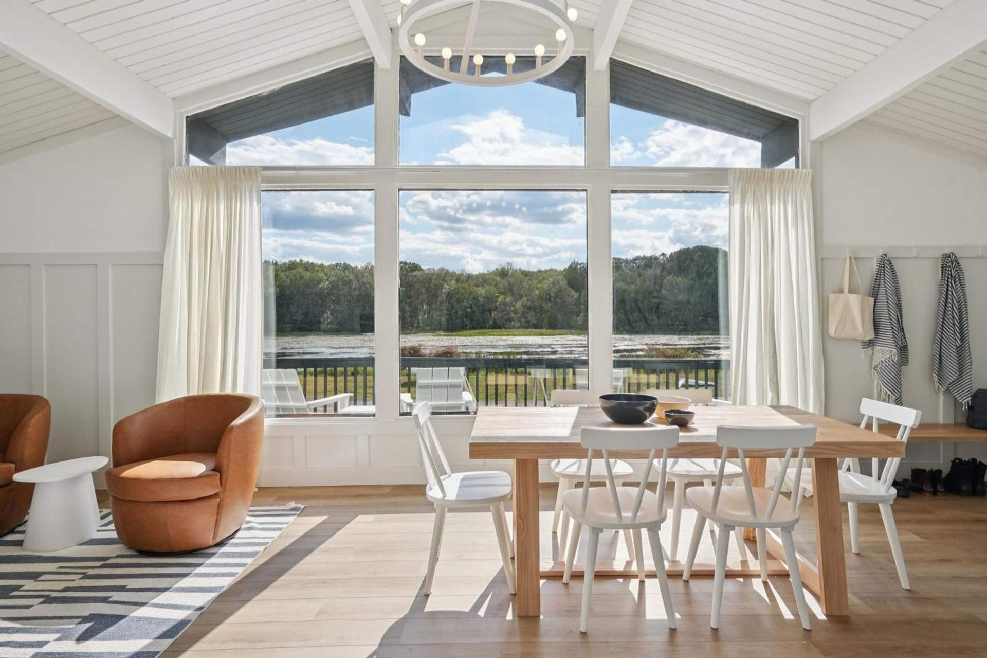 Lakelyn Lodge