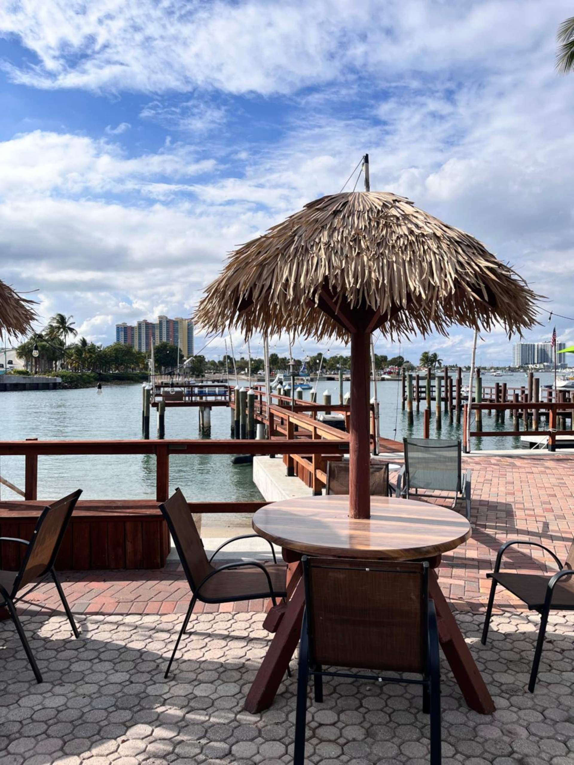 Blue Heron Bridge Hotel and Dive Club