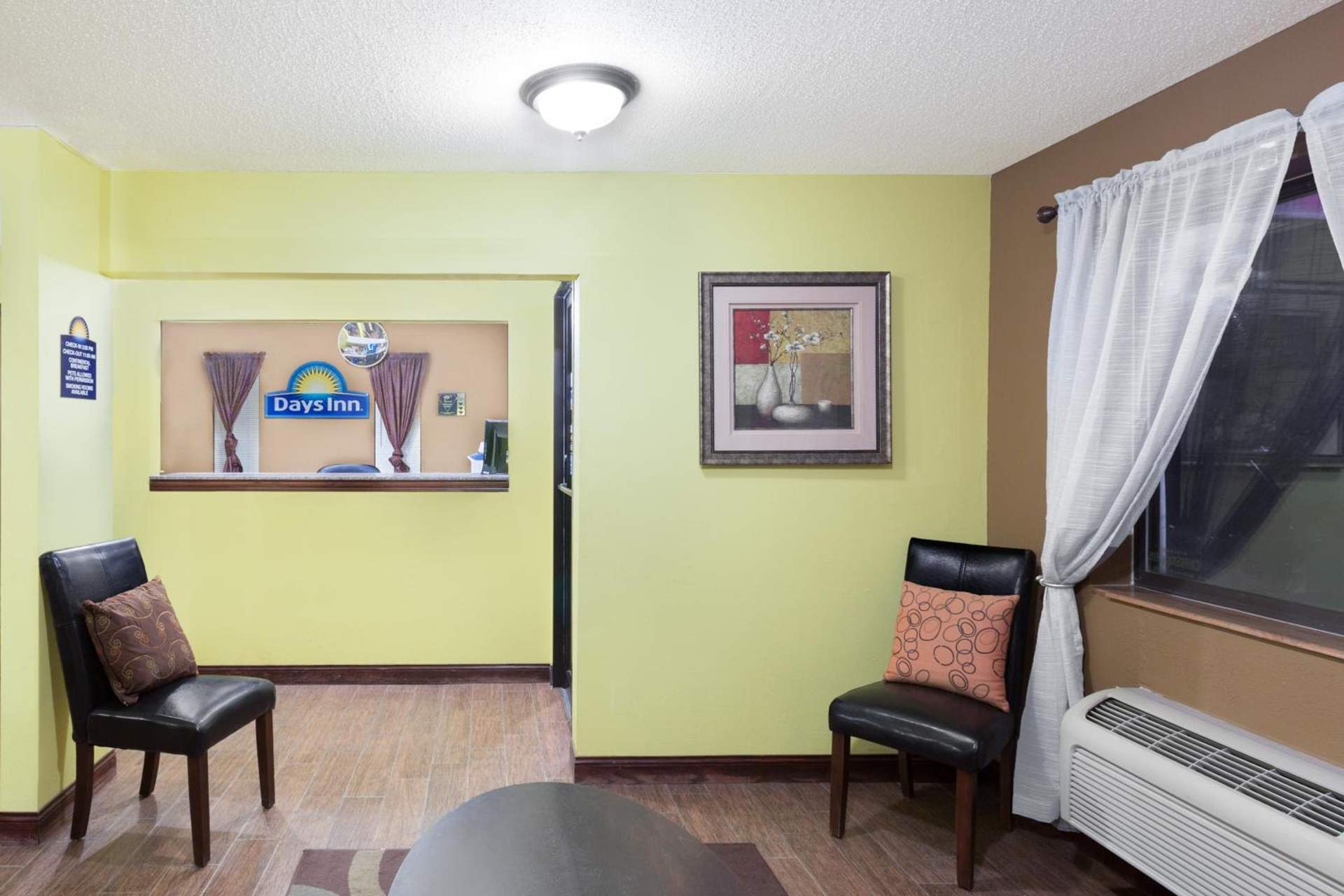 Econo Lodge Inn & Suites Yankton
