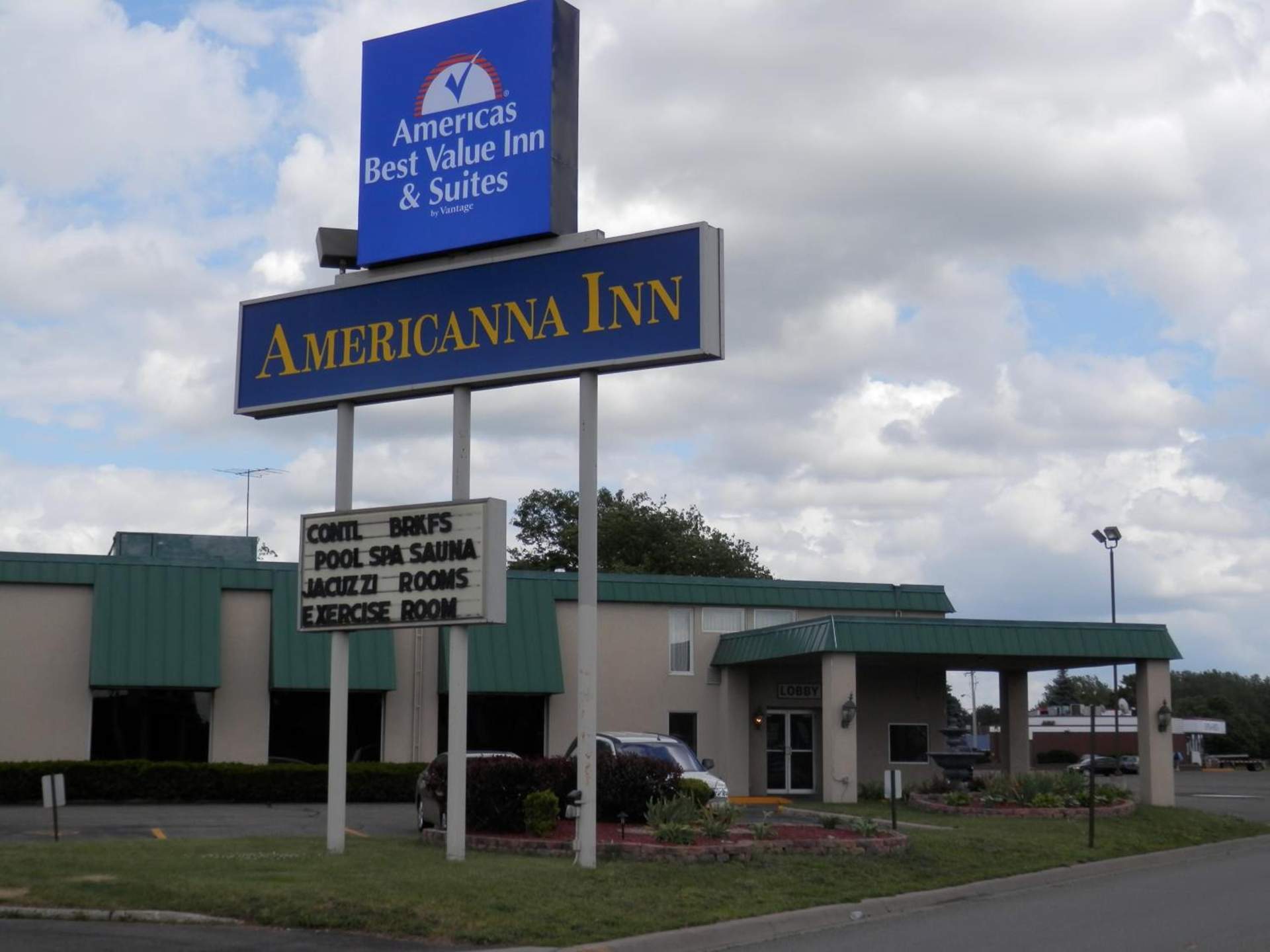 Americas Best Value Inn and Suites St. Cloud