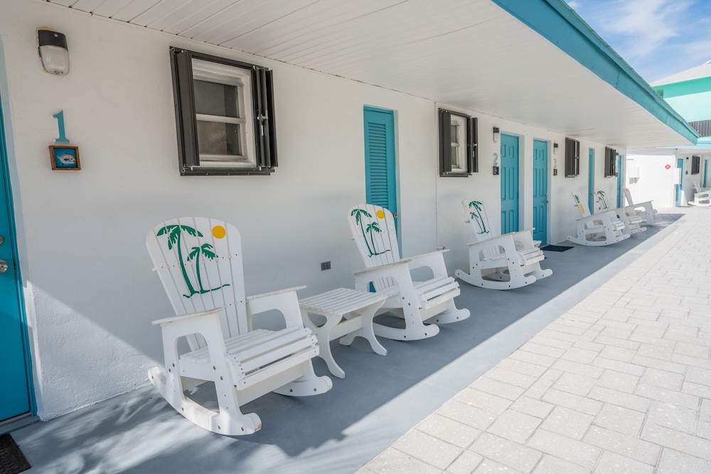 Edgewater Lodge