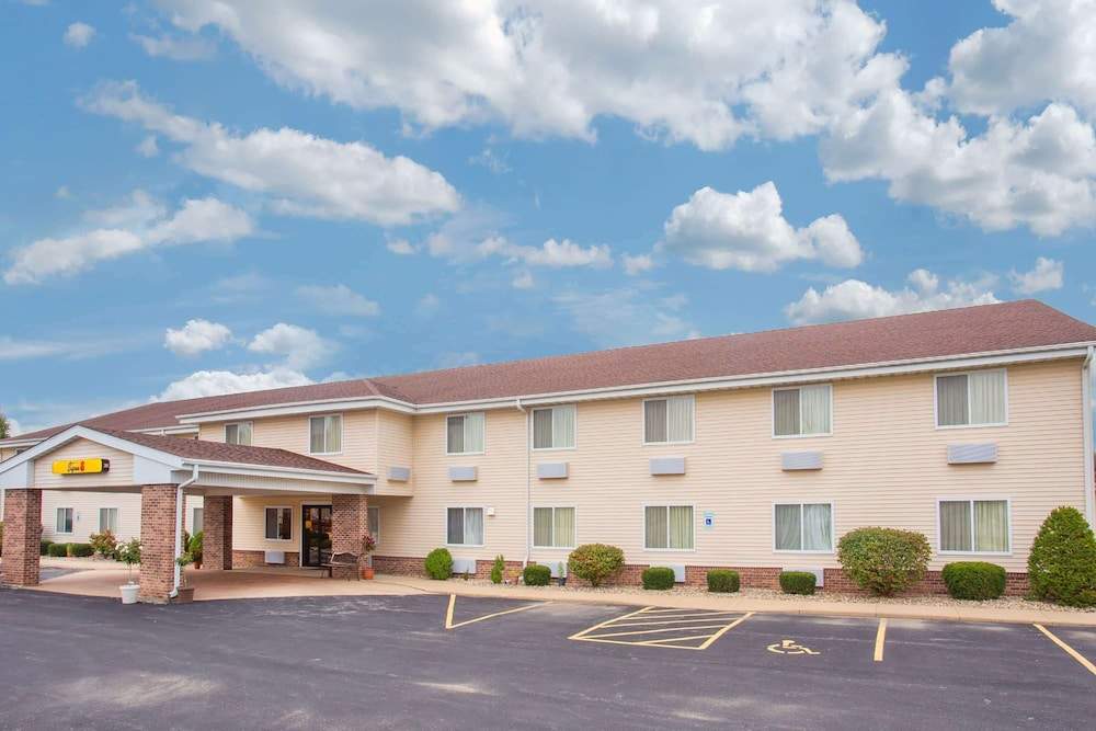 Super 8 by Wyndham Galva