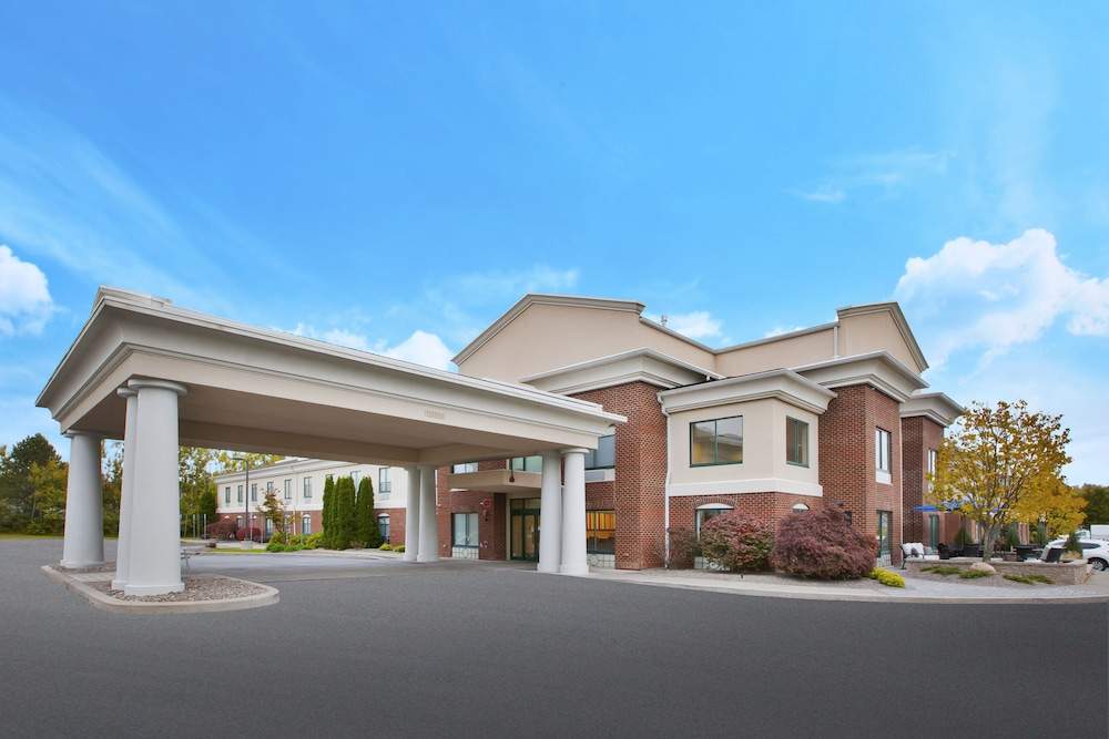 Holiday Inn Express Hotel & Suites Rochester - Victor by IHG