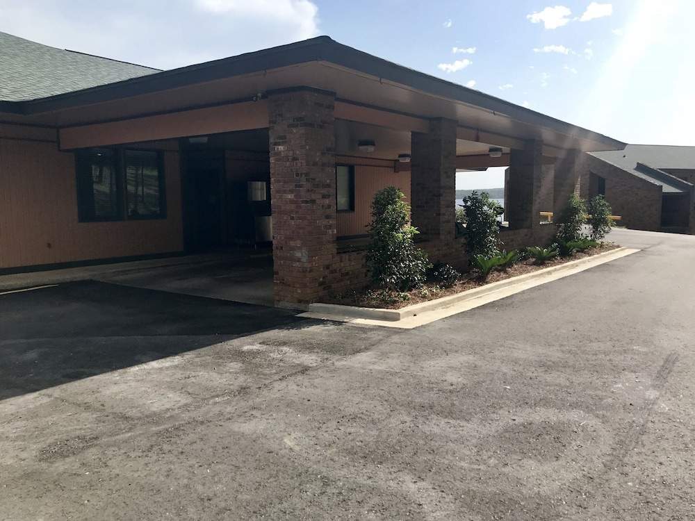 D'Arbonne Lake Motel