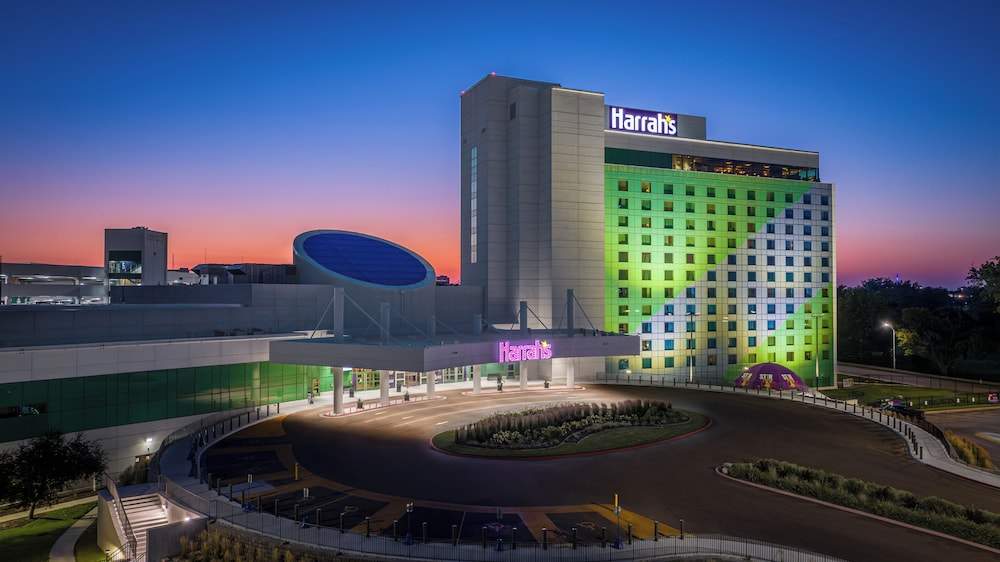 Harrah's Council Bluffs – A Caesars Rewards Destination