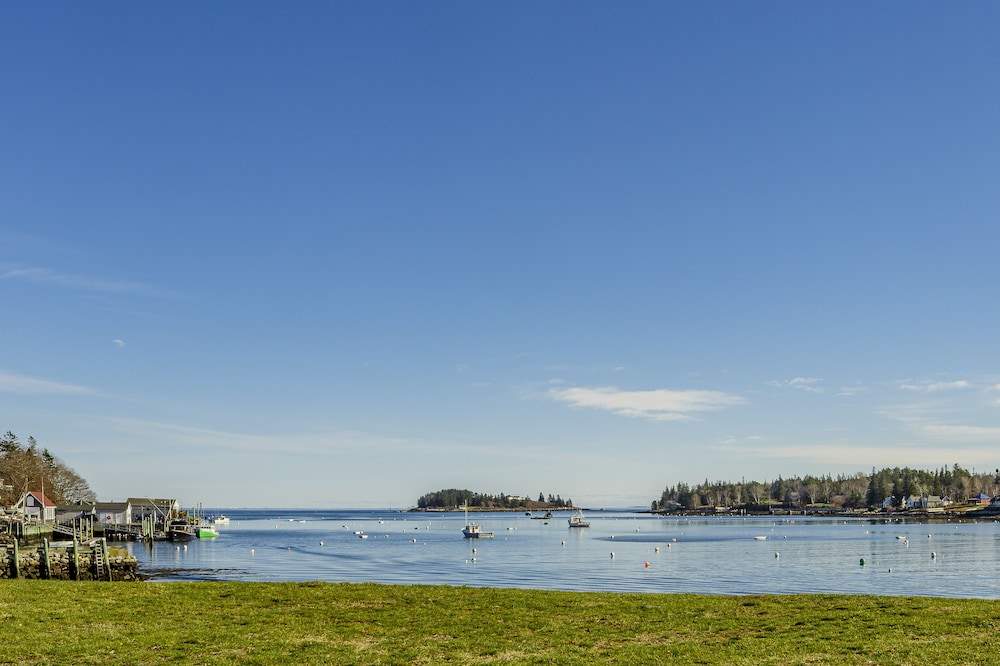 East Wind Inn on the Water