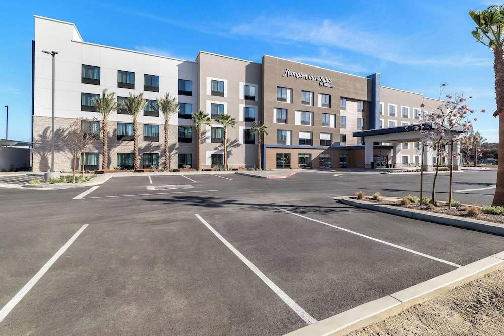 Hampton Inn & Suites Corona, Ca
