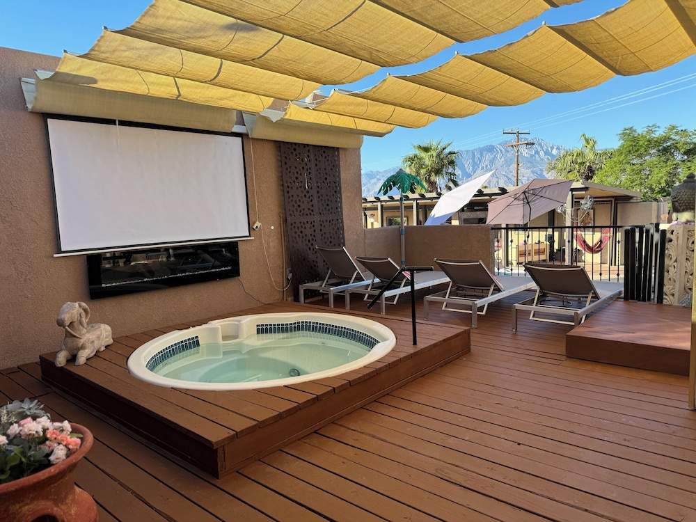 Mi Kasa Hot Springs 420, Adults only, Clothing Optional