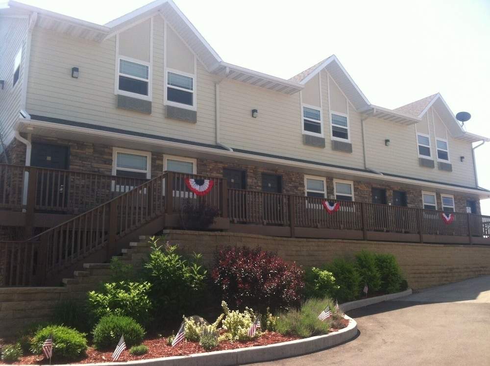 Price Pointe Inn