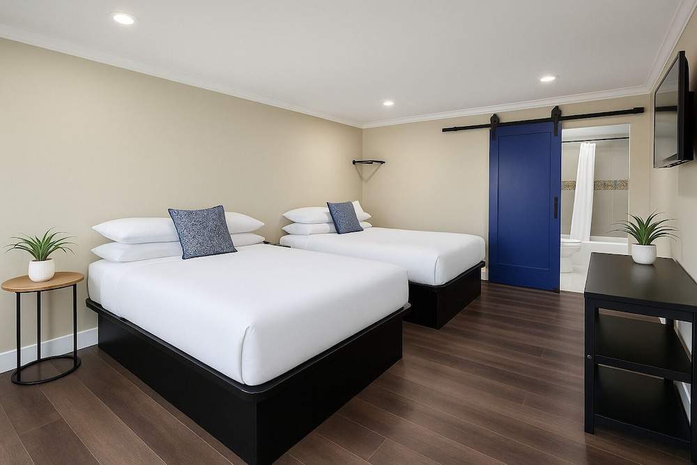 BORDER PLAZA HOTEL