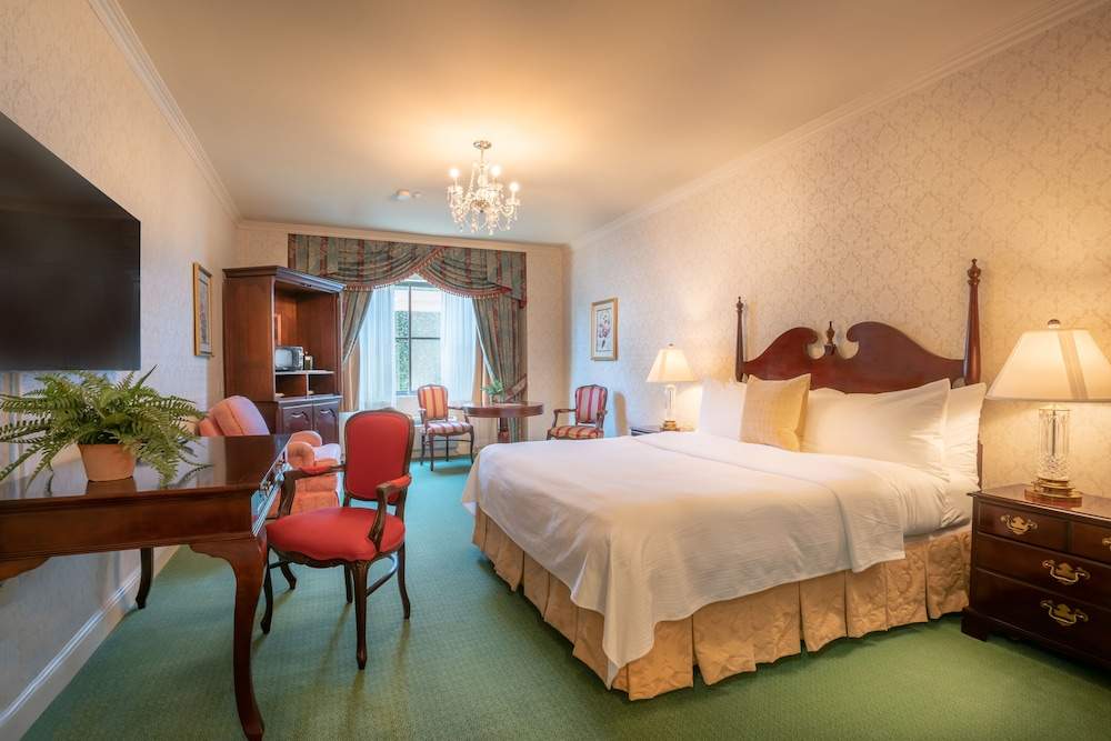 Bristol Hotel, Boutique Collection