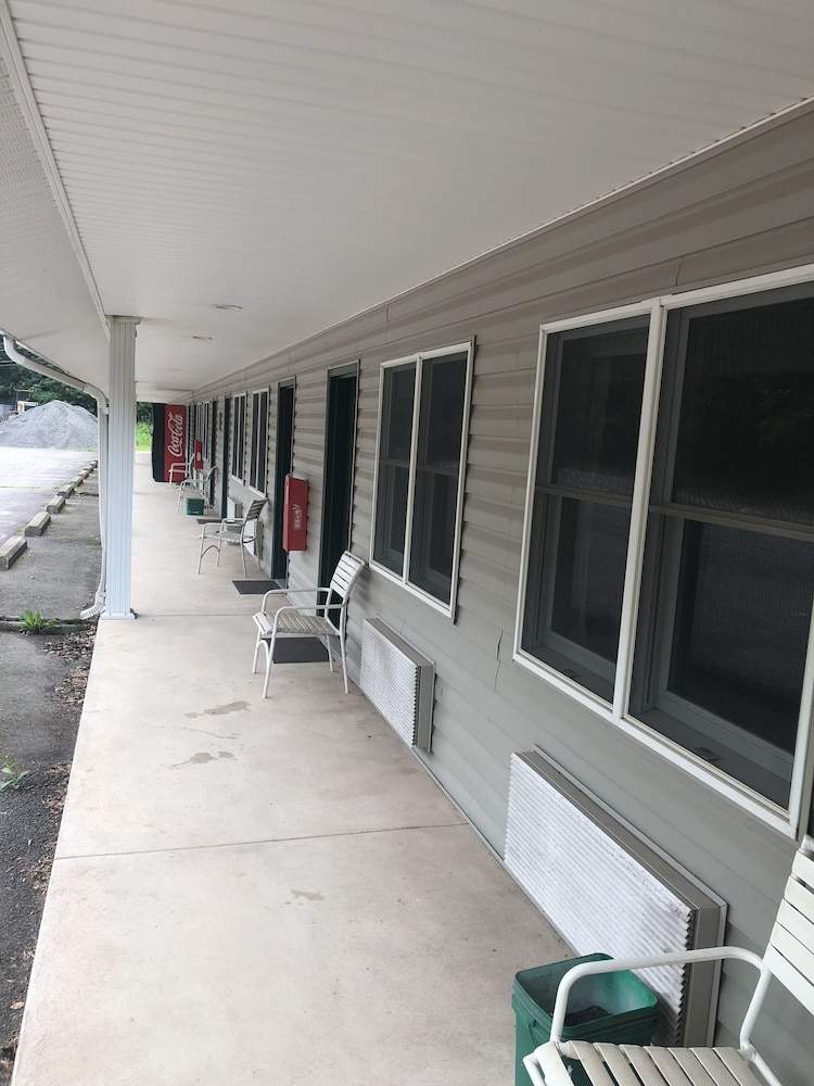 Gravity Inn Motel