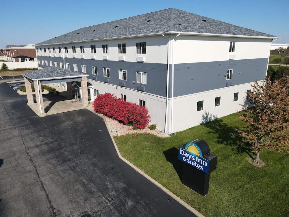 Days Inn & Suites by Wyndham Romeoville