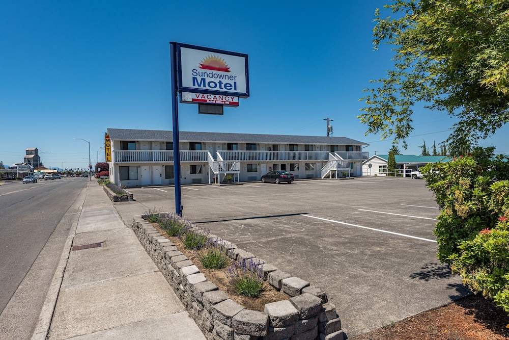 Sundowner Motel