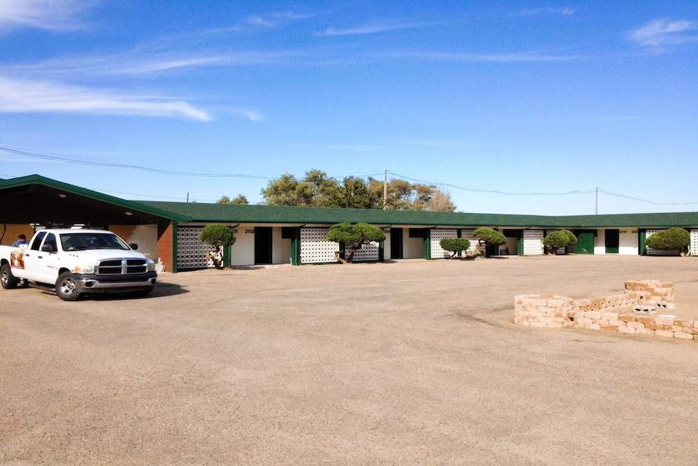 HomeTown Inn By OYO Lakin, KS