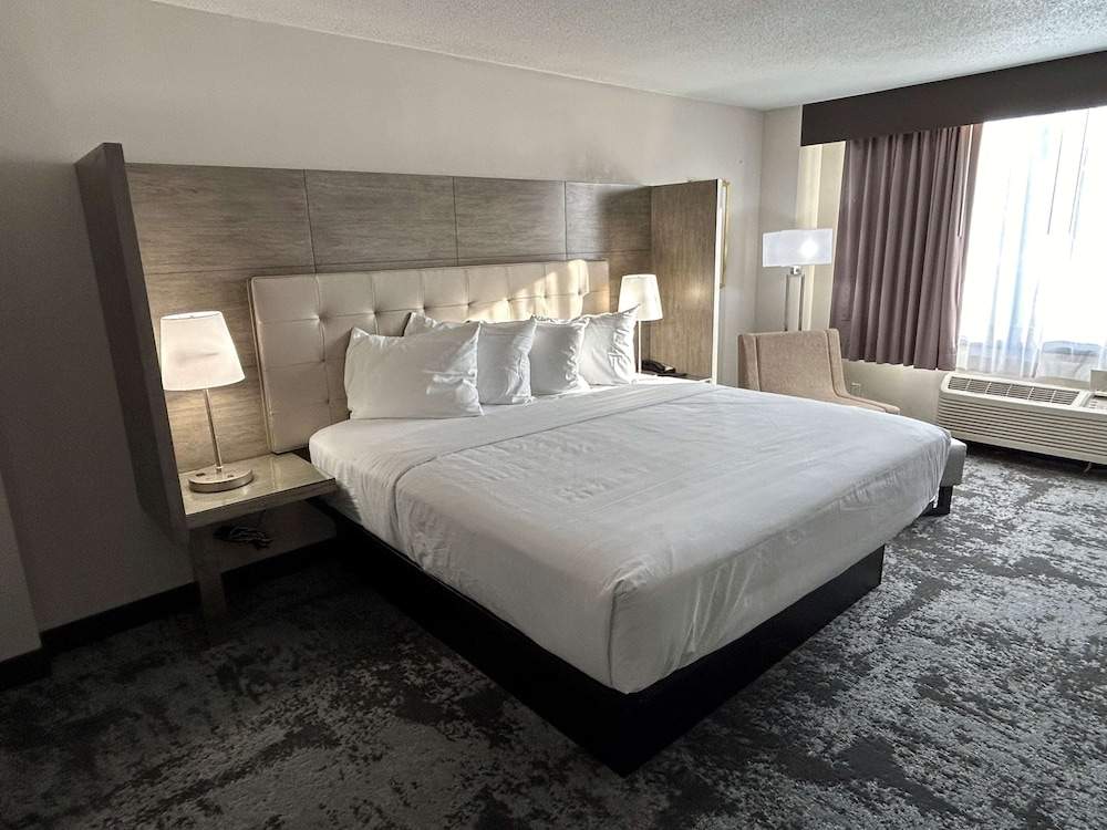 Comfort Inn Brooklyn Center