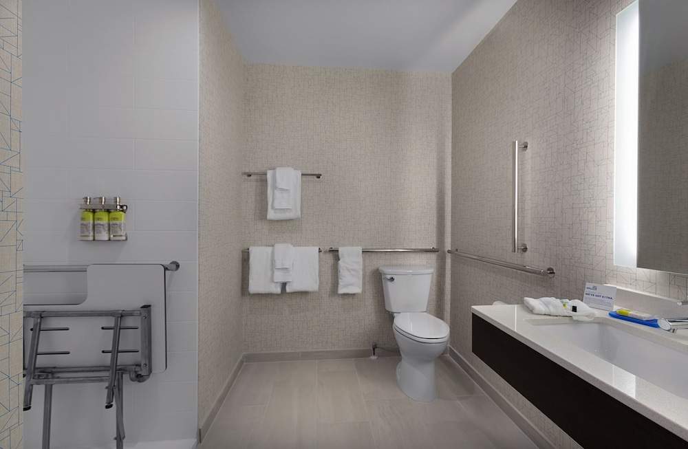 Holiday Inn Express Lake Park by IHG