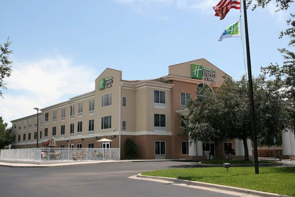 Holiday Inn Express Hotel & Suites Brooksville West by IHG