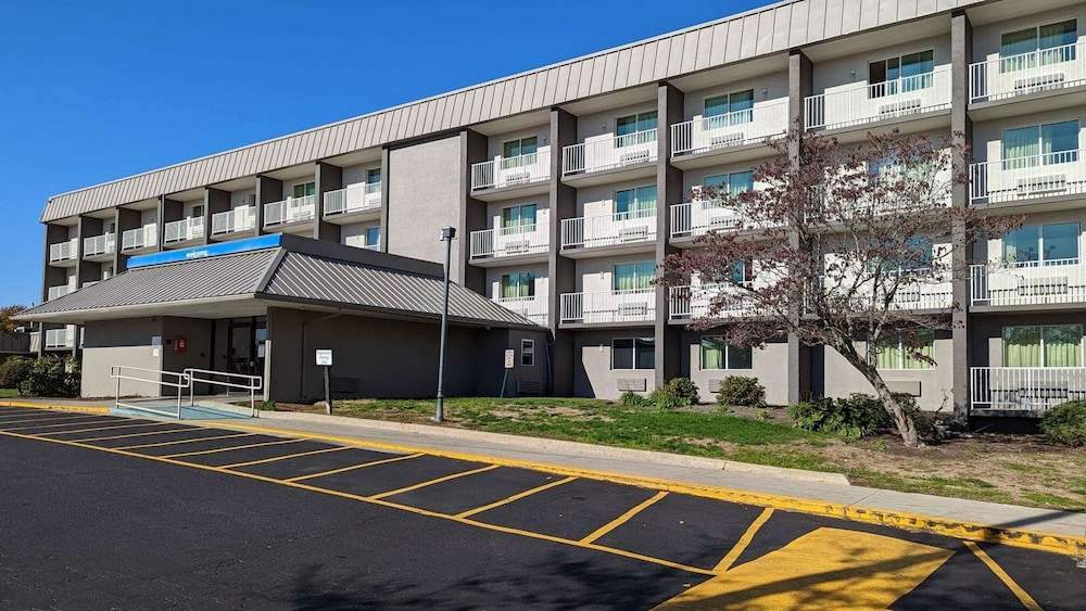 Motel 6 Danvers, MA - Boston North