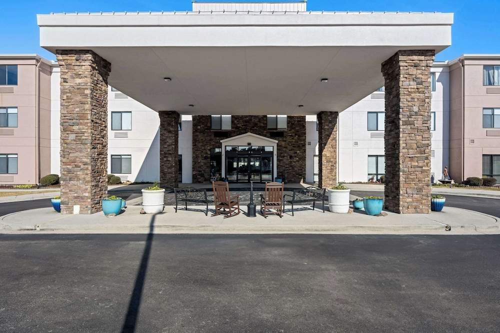 Comfort Suites Cullman I-65 Exit 310