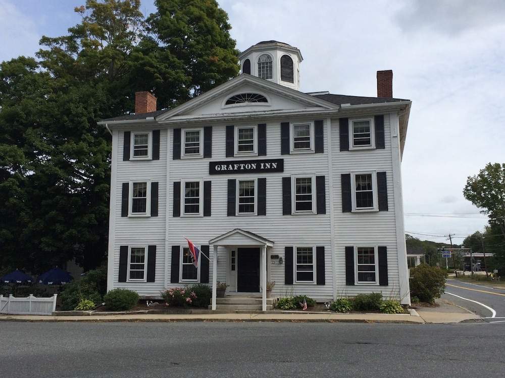 Hunters Grille and Tap at The Grafton Inn