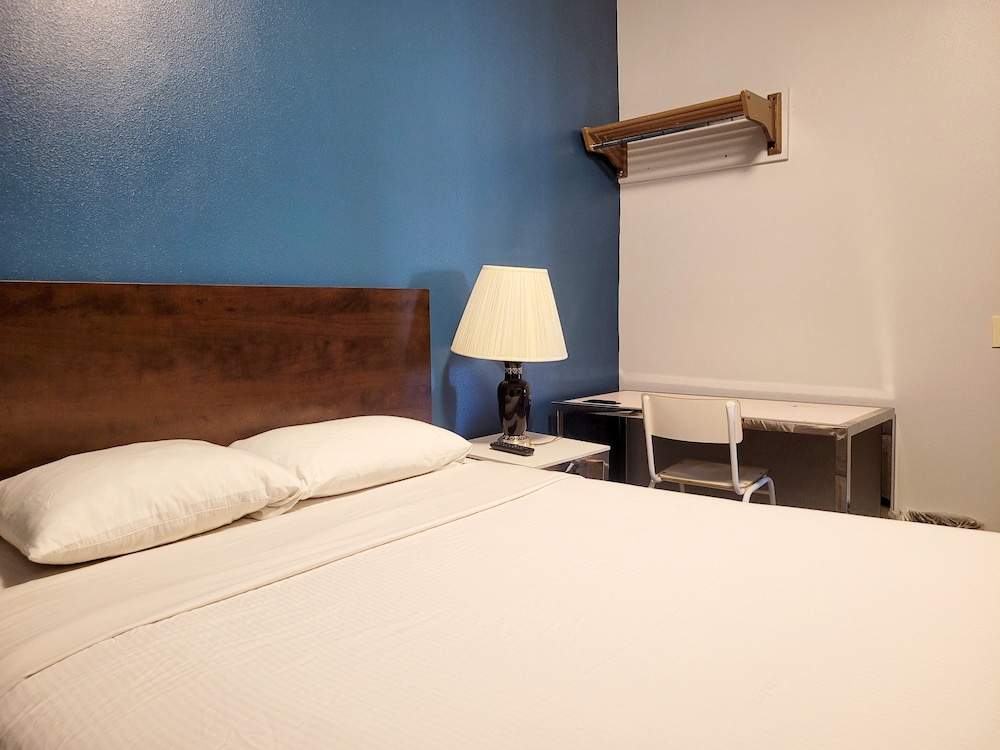 AVAION HOTEL LAX-SoFi Stadium